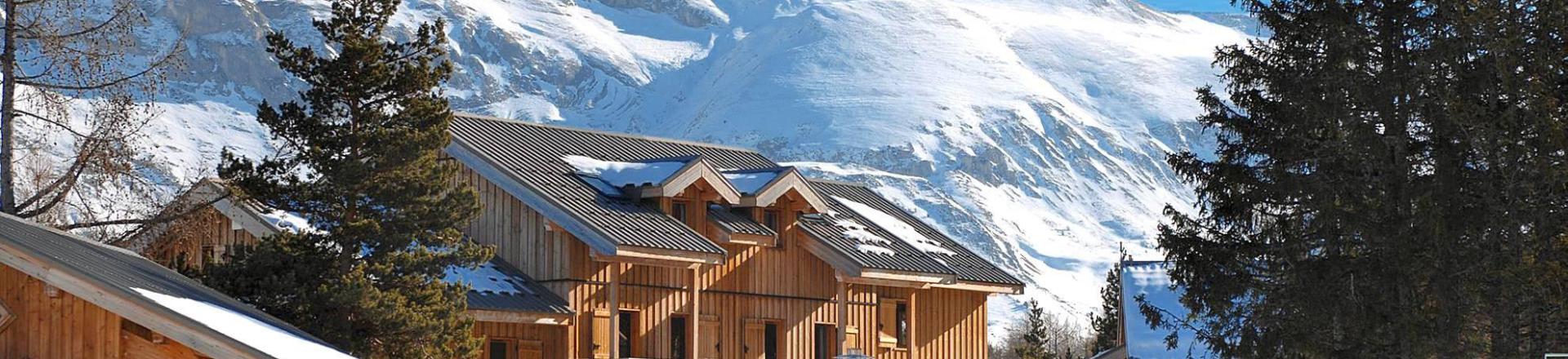 Rent in ski resort Résidence l'Orée des Pistes - Superdévoluy - Winter outside