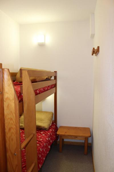 Rent in ski resort 2 room apartment sleeping corner 6 people (CD24) - La Résidence les Chaumettes - Superdévoluy - Bedroom