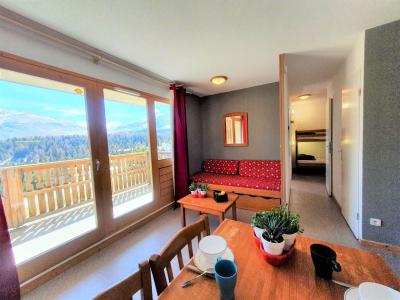 Rent in ski resort 2 room apartment sleeping corner 6 people (CE22) - La Résidence les Chaumettes - Superdévoluy - Living room