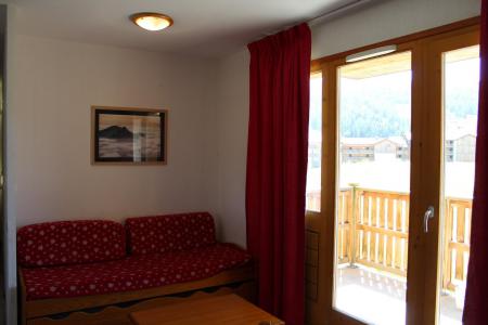 Rent in ski resort 2 room apartment sleeping corner 6 people (CE49) - La Résidence les Chaumettes - Superdévoluy - Living room