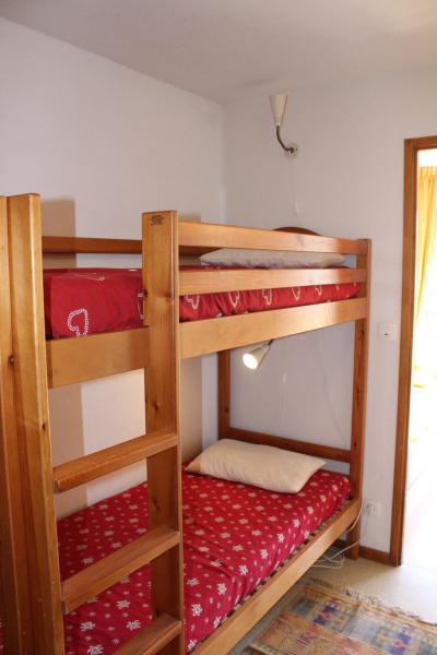 Rent in ski resort 2 room apartment sleeping corner 6 people (CB42) - Les Chalets de SuperD Chardon Bleu - Superdévoluy - Bedroom