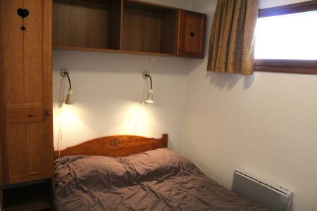 Rent in ski resort 2 room apartment 4 people (DP21) - Les Chalets de SuperD Dauphinelle - Superdévoluy - Bedroom