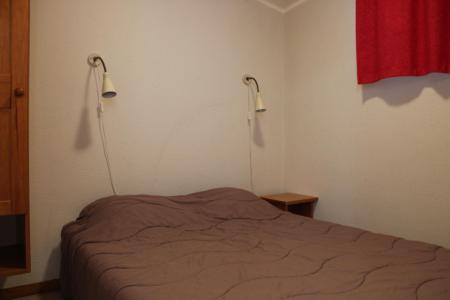 Rent in ski resort 2 room apartment 4 people (DP24) - Les Chalets de SuperD Dauphinelle - Superdévoluy - Bedroom