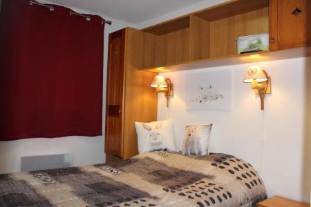 Rent in ski resort 2 room apartment sleeping corner 6 people (DP12) - Les Chalets de SuperD Dauphinelle - Superdévoluy - Bedroom