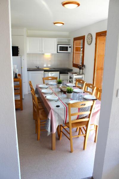 Ski verhuur Appartement 3 kamers bergnis 8 personen (FR13) - Les Chalets de SuperD Fraxinelle - Superdévoluy - Woonkamer