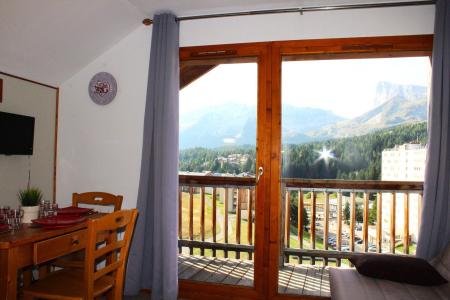 Rent in ski resort Studio sleeping corner 4 people (FR63) - Les Chalets de SuperD Fraxinelle - Superdévoluy - Living room