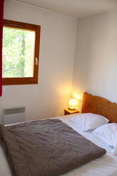 Skiverleih 3-Zimmer-Appartment für 4 Personen (HE61) - Les Chalets de SuperD Hélianthème - Superdévoluy - Schlafzimmer