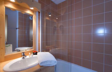 Rent in ski resort Résidence l'Orée des Pistes - Superdévoluy - Bathroom