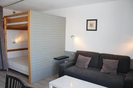 Rent in ski resort Studio 4 people (BA1033N) - Résidence le Bois d'Aurouze - Superdévoluy - Living room