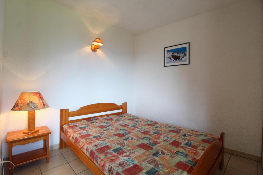 Rent in ski resort 2 room apartment sleeping corner 6 people (B7) - Résidence le Petit Mont Cenis - Termignon-la-Vanoise - Bedroom