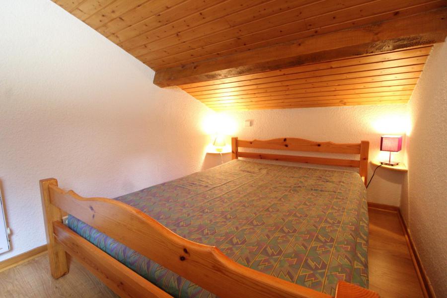 Ski verhuur Appartement duplex 3 kamers 8 personen (32) - Résidence le Petit Mont Cenis - Termignon-la-Vanoise - Kamer