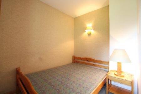 Rent in ski resort 2 room apartment 4 people (A14) - Résidence le Petit Mont Cenis - Termignon-la-Vanoise - Bedroom