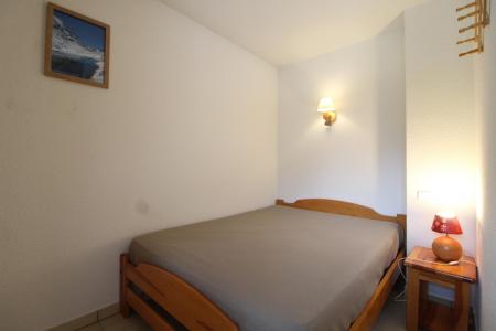Rent in ski resort 2 room apartment 4 people (B24) - Résidence le Petit Mont Cenis - Termignon-la-Vanoise - Bedroom