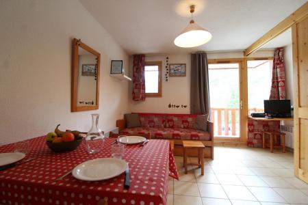 Rent in ski resort 2 room apartment 4 people (B24) - Résidence le Petit Mont Cenis - Termignon-la-Vanoise - Living room