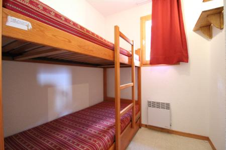 Rent in ski resort 2 room apartment 5 people (015) - Résidence le Petit Mont Cenis - Termignon-la-Vanoise - Bedroom