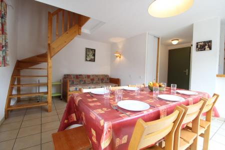 Location au ski Appartement duplex 3 pièces 8 personnes (30) - Résidence le Petit Mont Cenis - Termignon-la-Vanoise - Table