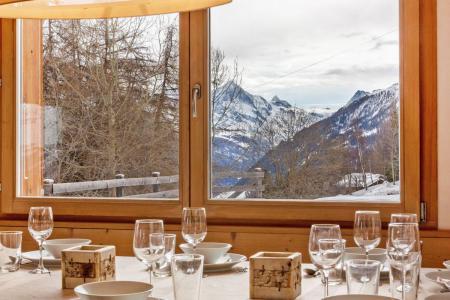 Rent in ski resort Chalet Dent Blanche - Thyon - Living room