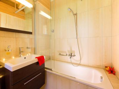 Rent in ski resort Chalet Etoile des 4 Vallées - Thyon - Bath-tub