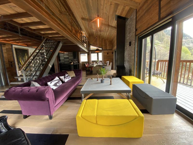 Rent in ski resort Chalet Banksy Tribute - Tignes - Living room