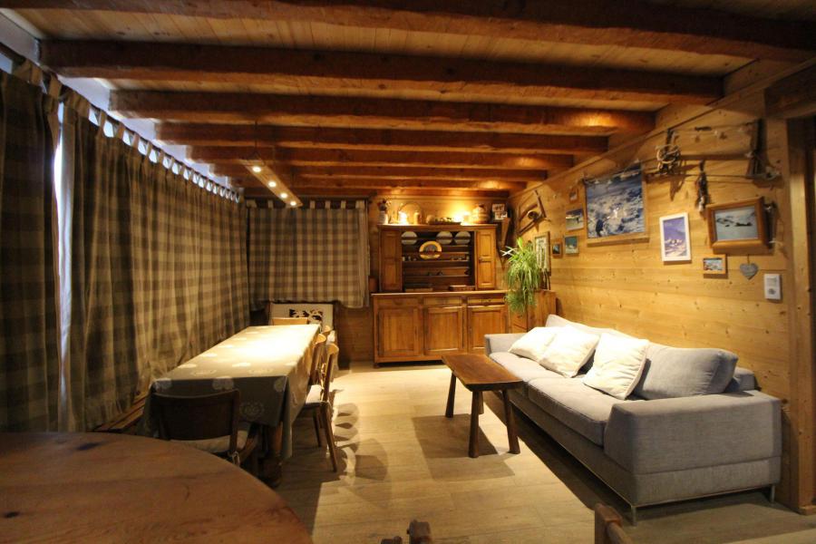 Rent in ski resort 4 room apartment 8 people (1P) - Chalet Bobech - Tignes - Living room