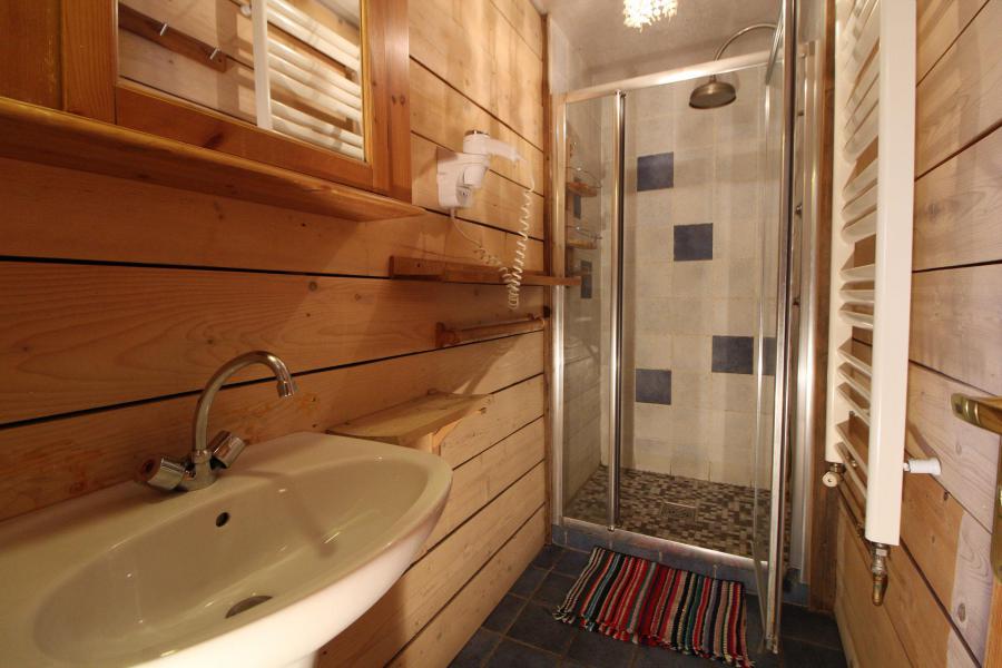 Alquiler al esquí Apartamento 3 piezas para 6 personas (33CL) - Chalet Bobech - Tignes - Cuarto de baño con ducha