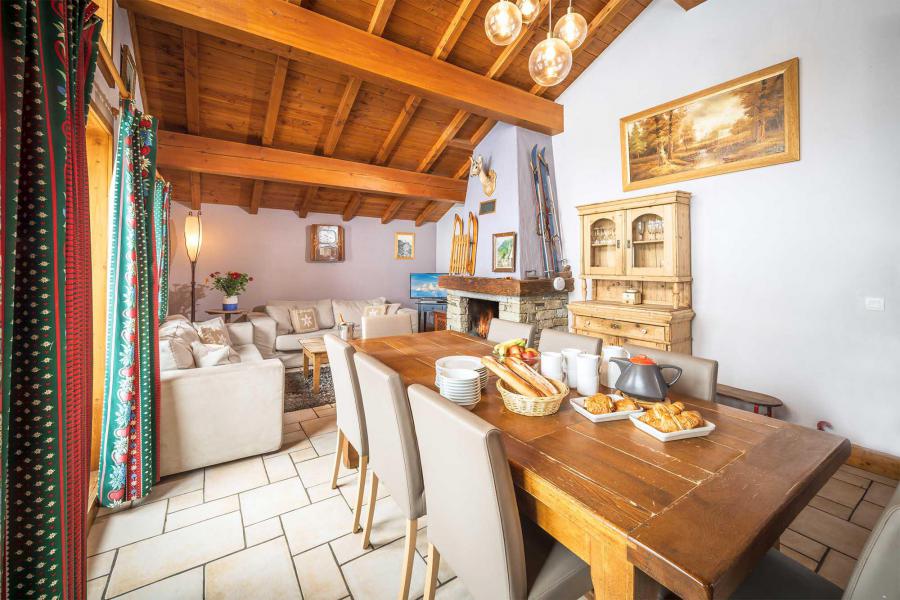 Rent in ski resort Chalet Isabelle - Tignes - Dining area