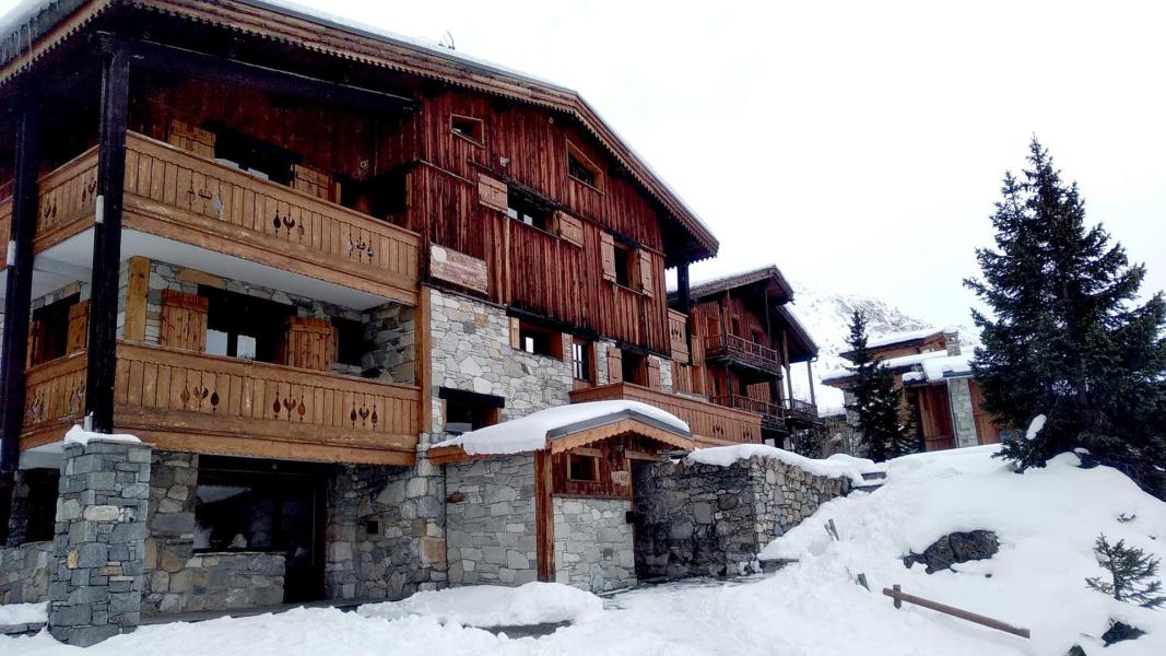 Rent in ski resort Chalet Névé - Tignes - Winter outside