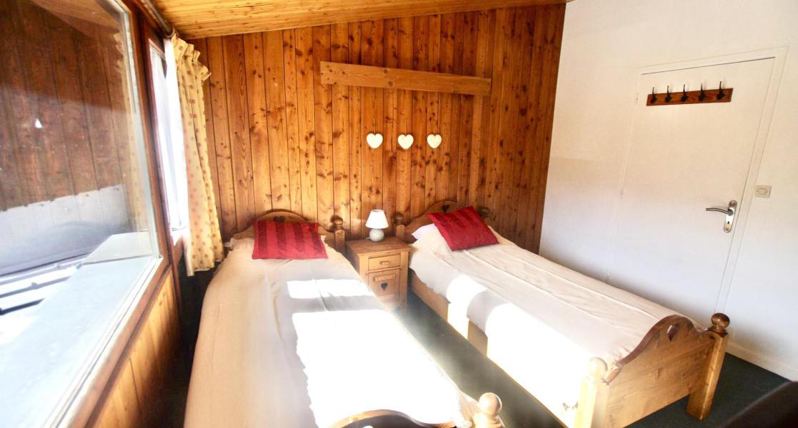 Rent in ski resort 8 room chalet 15 people (CH) - Chalet Pré-Saint-Jacques - Tignes - Bedroom