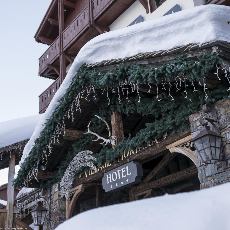 Аренда на лыжном курорте Hôtel Village Montana - Tignes - зимой под открытым небом