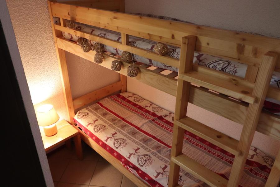 Rent in ski resort 2 room apartment sleeping corner 6 people (160) - La Résidence Home Club - Tignes - Bedroom