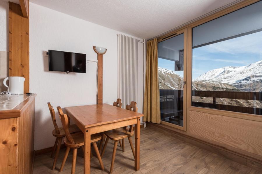 Ski verhuur Studio bergnis 4 personen (113) - La Résidence Home Club - Tignes - Woonkamer