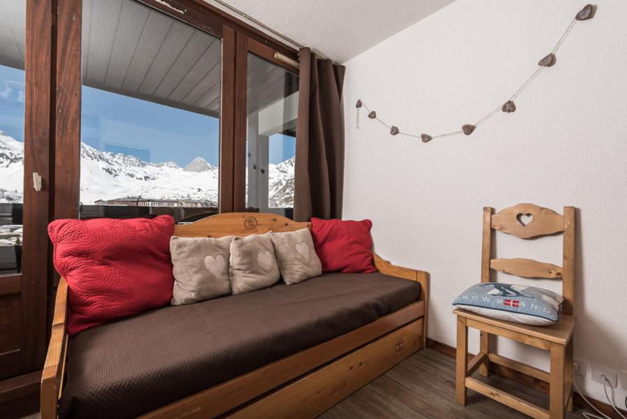 Ski verhuur Studio bergnis 4 personen (126) - La Résidence Home Club - Tignes - Woonkamer