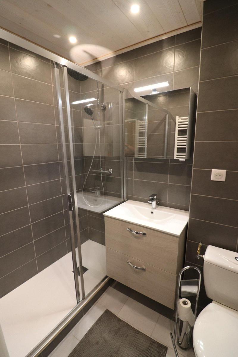 Rent in ski resort Studio 4 people (812) - La Résidence le Bec Rouge - Tignes - Shower room