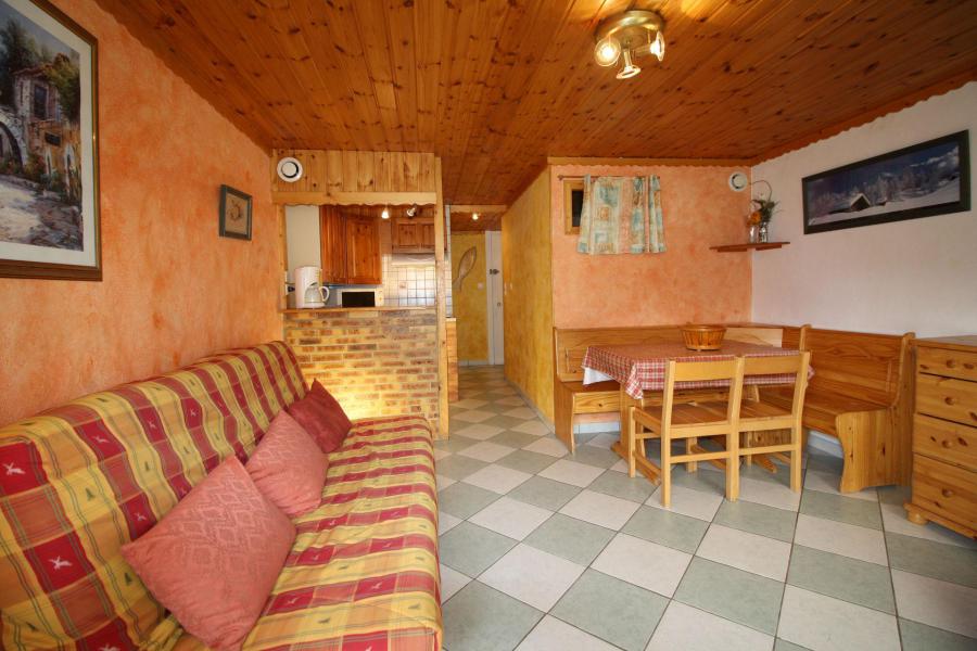 Rent in ski resort Studio cabin 4 people (604CL) - La Résidence le Palafour - Tignes - Living room