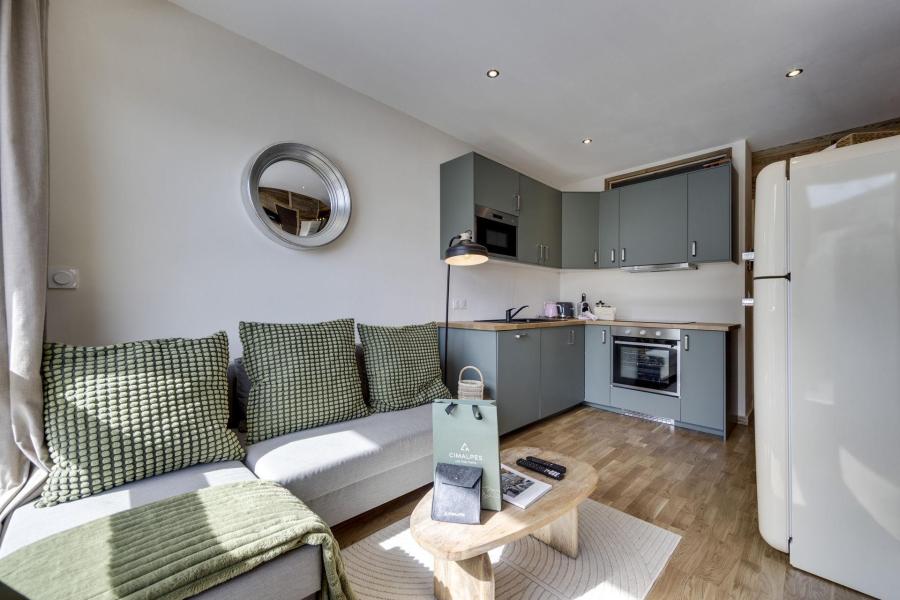 Rent in ski resort 3 room apartment 7 people (D13) - La Résidence Super Tignes - Tignes - Living room