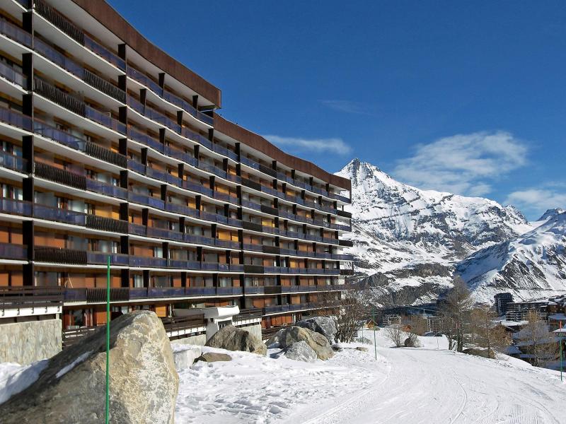 Rent in ski resort Le Bec Rouge - Tignes - Winter outside