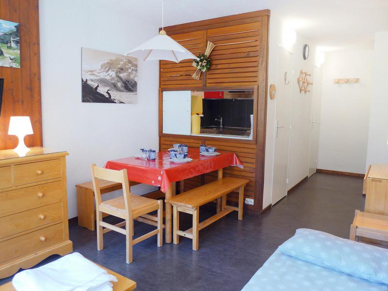 Rent in ski resort 1 room apartment 4 people (4) - Le Borsat - Tignes - Living room