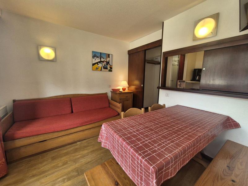 Rent in ski resort Studio cabin 4 people (1103) - Le Hameau du Borsat 1&2 - Tignes - Living room