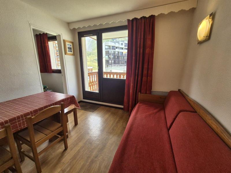 Rent in ski resort Studio cabin 4 people (1103) - Le Hameau du Borsat 1&2 - Tignes - Living room