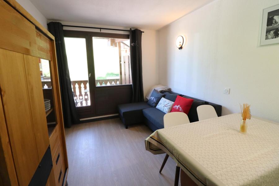 Rent in ski resort Studio cabin 4 people (1214) - Le Hameau du Borsat 1&2 - Tignes - Living room