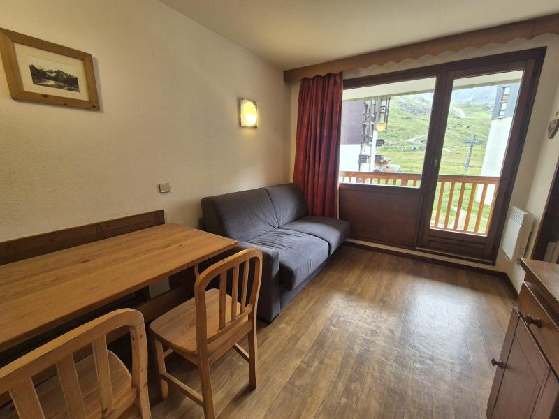 Rent in ski resort Studio cabin 4 people (1301) - Le Hameau du Borsat 1&2 - Tignes - Living room