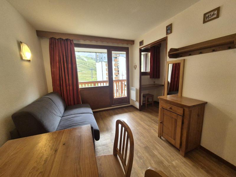 Rent in ski resort Studio cabin 4 people (1301) - Le Hameau du Borsat 1&2 - Tignes - Living room