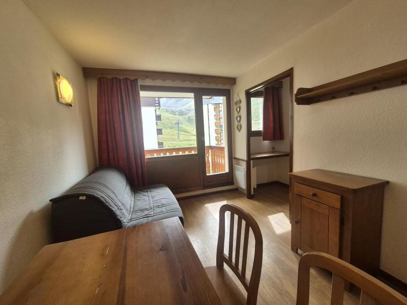 Rent in ski resort Studio cabin 4 people (2102) - Le Hameau du Borsat 1&2 - Tignes - Living room