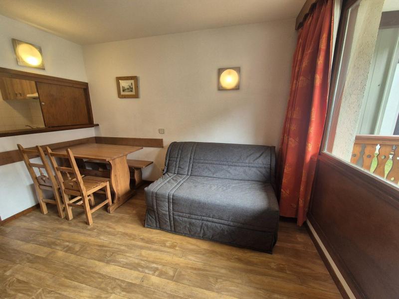 Rent in ski resort Studio cabin 4 people (2301) - Le Hameau du Borsat 1&2 - Tignes - Living room