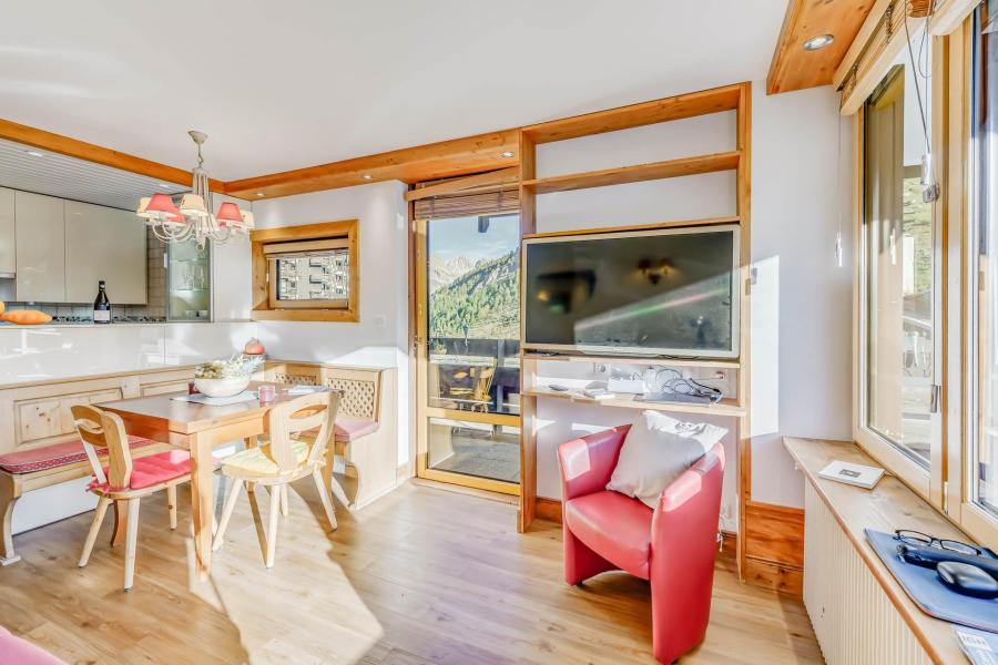 Rent in ski resort 3 room apartment 6 people (34 Premium) - LOT 300B - Tignes - Living room