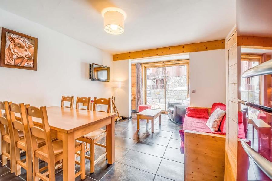 Rent in ski resort 2 room apartment sleeping corner 6 people (2) - Résidence Almes 1 - Tignes - Living room