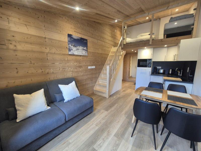 Rent in ski resort Studio mezzanine 4 people (100) - Résidence Curling B Tour - Tignes - Living room