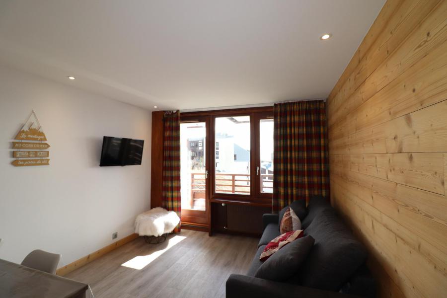Rent in ski resort 2 room apartment 6 people (B2-23) - Résidence Curling B1-B2 - Tignes - Living room