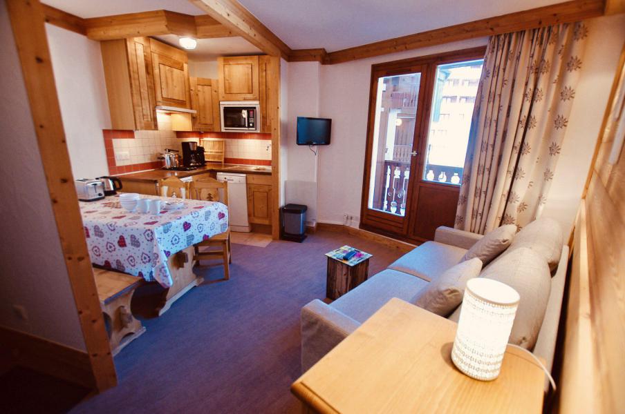 Rent in ski resort 2 room apartment 4 people (1215) - Résidence Hameau du Borsat - Tignes - Living room