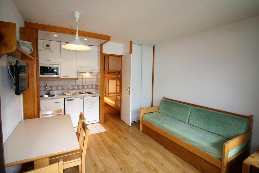 Rent in ski resort Studio sleeping corner 4 people (090CL) - Résidence Home Club 1 - Tignes